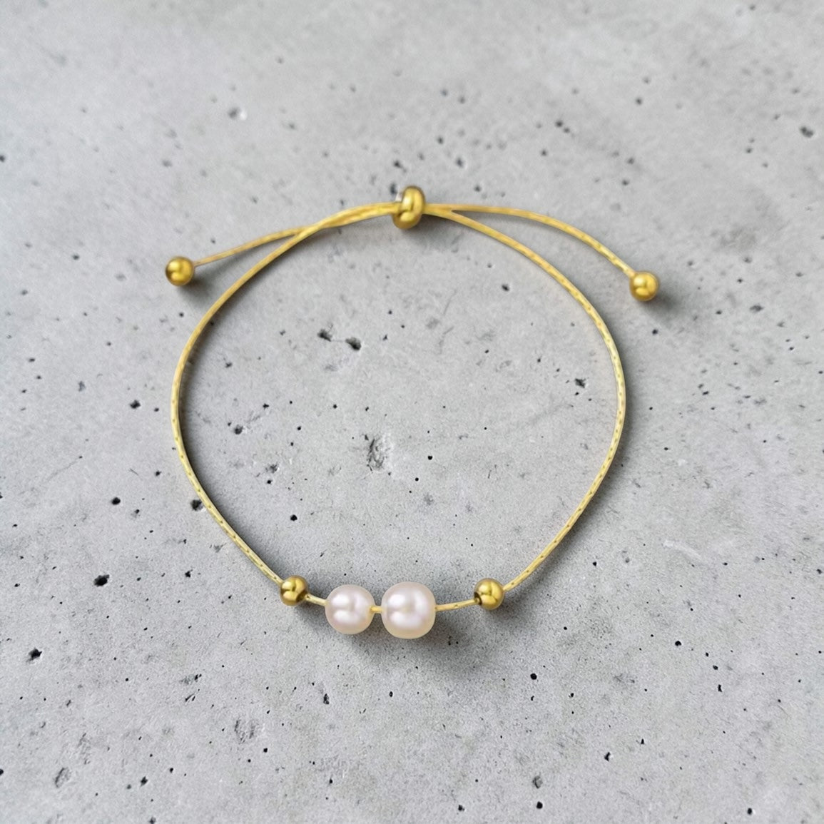 Brazalete con perlas
