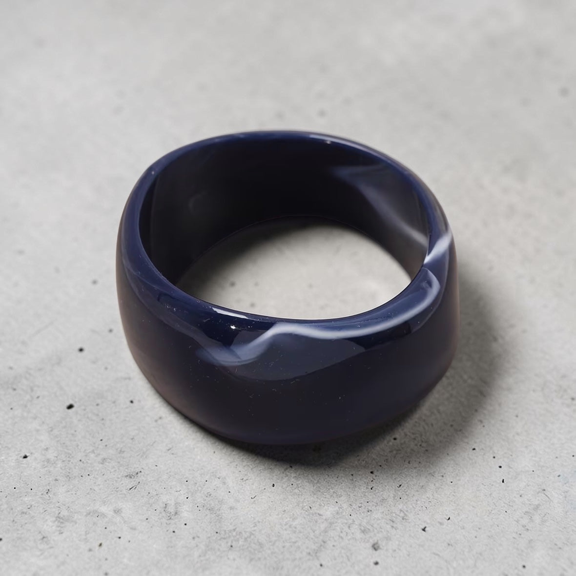 Wavy brazalet