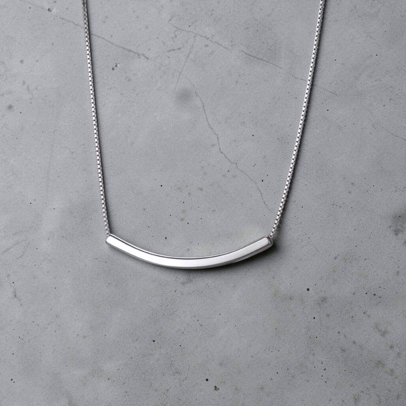 Collar Minimalista